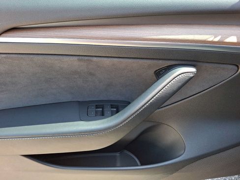 Used 2022 Tesla Model 3 Performance AWD/4WD image 9