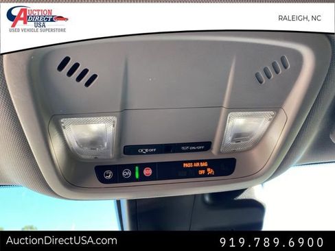 Used 2025 Chevrolet Malibu LT image 33