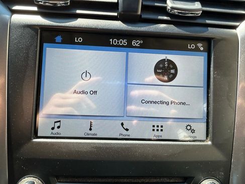 Used 2017 Ford Fusion SE w/ Fusion SE Technology Package FWD image 23