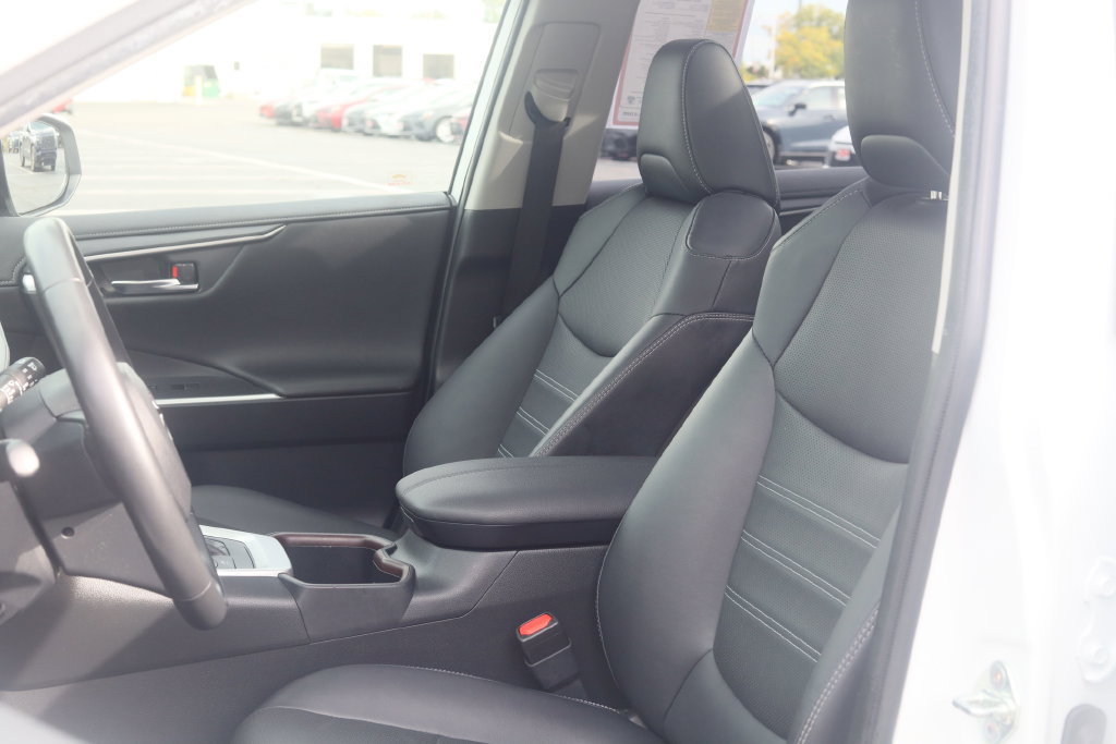 Used 2023 Toyota RAV4 Limited AWD/4WD image 20