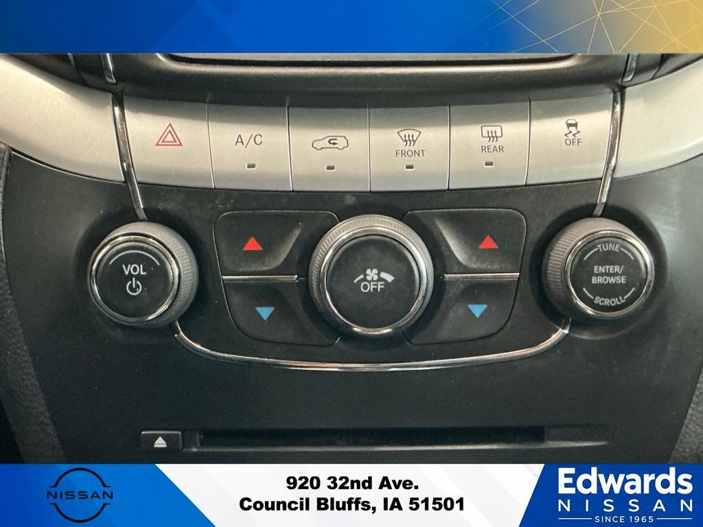Used 2020 Dodge Journey SE w/ SE Popular Equipment Group FWD image 26