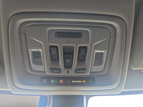 Used 2019 Chevrolet Silverado 1500 LTZ w/ LTZ Premium Package AWD/4WD image 29