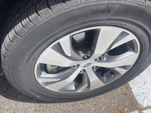 Used 2019 Subaru Ascent Premium image 10