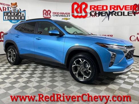 Used 2025 Chevrolet Trax LT w/ Driver Confidence Package image 1