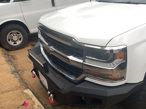 Used 2018 Chevrolet Silverado 1500 LT RWD image 10