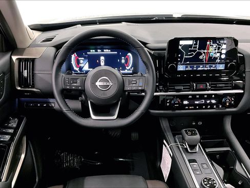 New 2025 Nissan Pathfinder Platinum w/ Lighting Package (N93) image 60