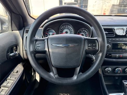 Used 2013 Chrysler 200 LX FWD image 19