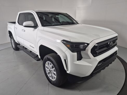 New 2026 Toyota Tacoma SR5 image 6
