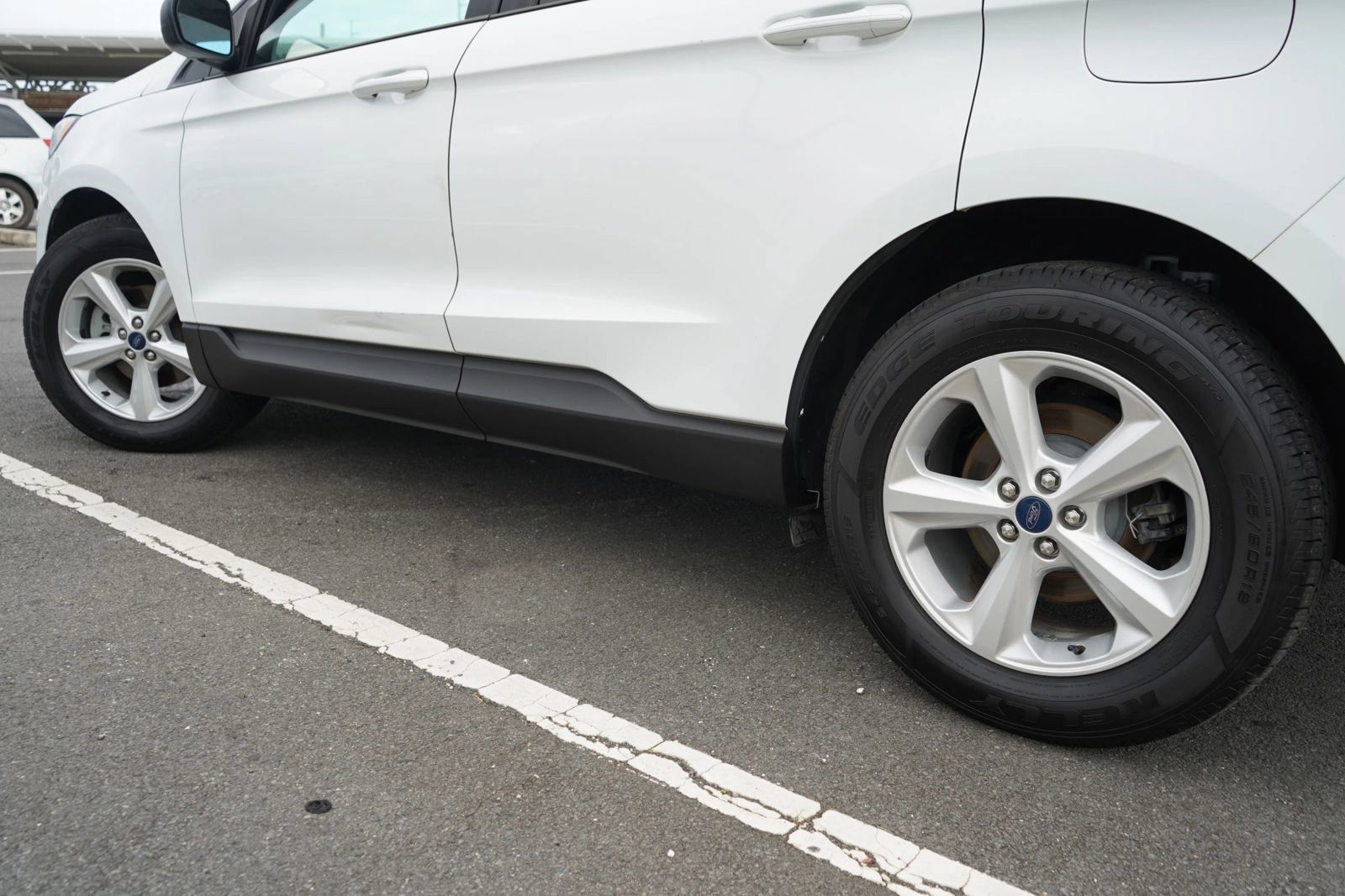 Used 2019 Ford Edge SE FWD image 6