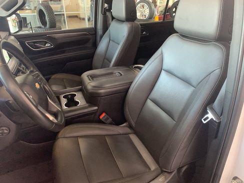 Used 2023 Chevrolet Tahoe LT w/ LT Signature Plus Package AWD/4WD image 15