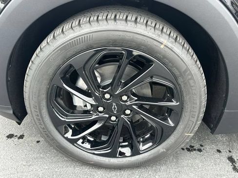 New 2027 Chevrolet Bolt RS FWD image 32