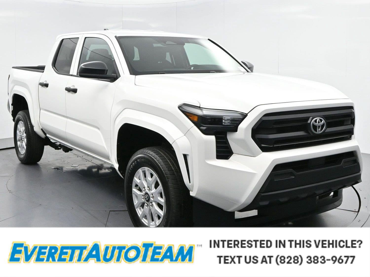 Used 2024 Toyota Tacoma SR AWD/4WD image 1