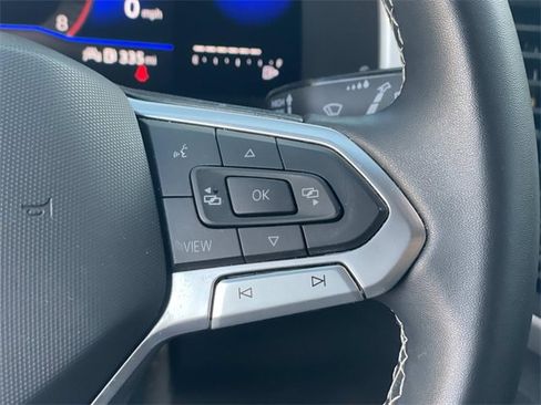 Used 2023 Volkswagen Atlas Cross Sport SE image 9