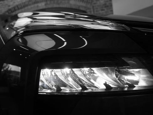 Certified 2025 Nissan Rogue SV AWD/4WD image 58
