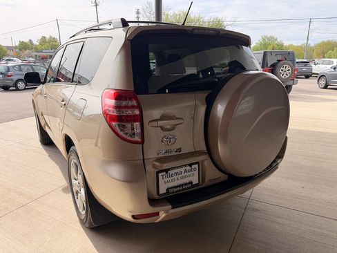 Used 2012 Toyota RAV4 4WD w/ Upgrade Value Pkg image 5