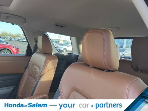 Used 2022 Nissan Pathfinder Platinum w/ Cargo Package image 13