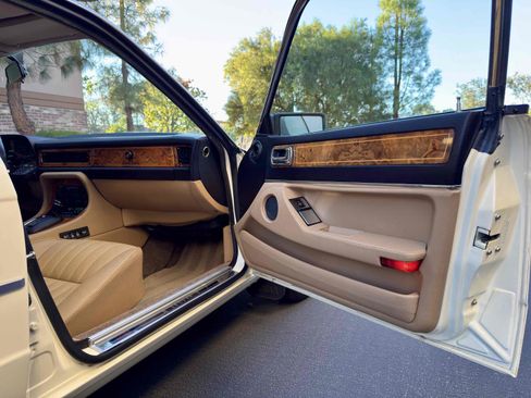 Used 1988 Jaguar XJ6 image 85