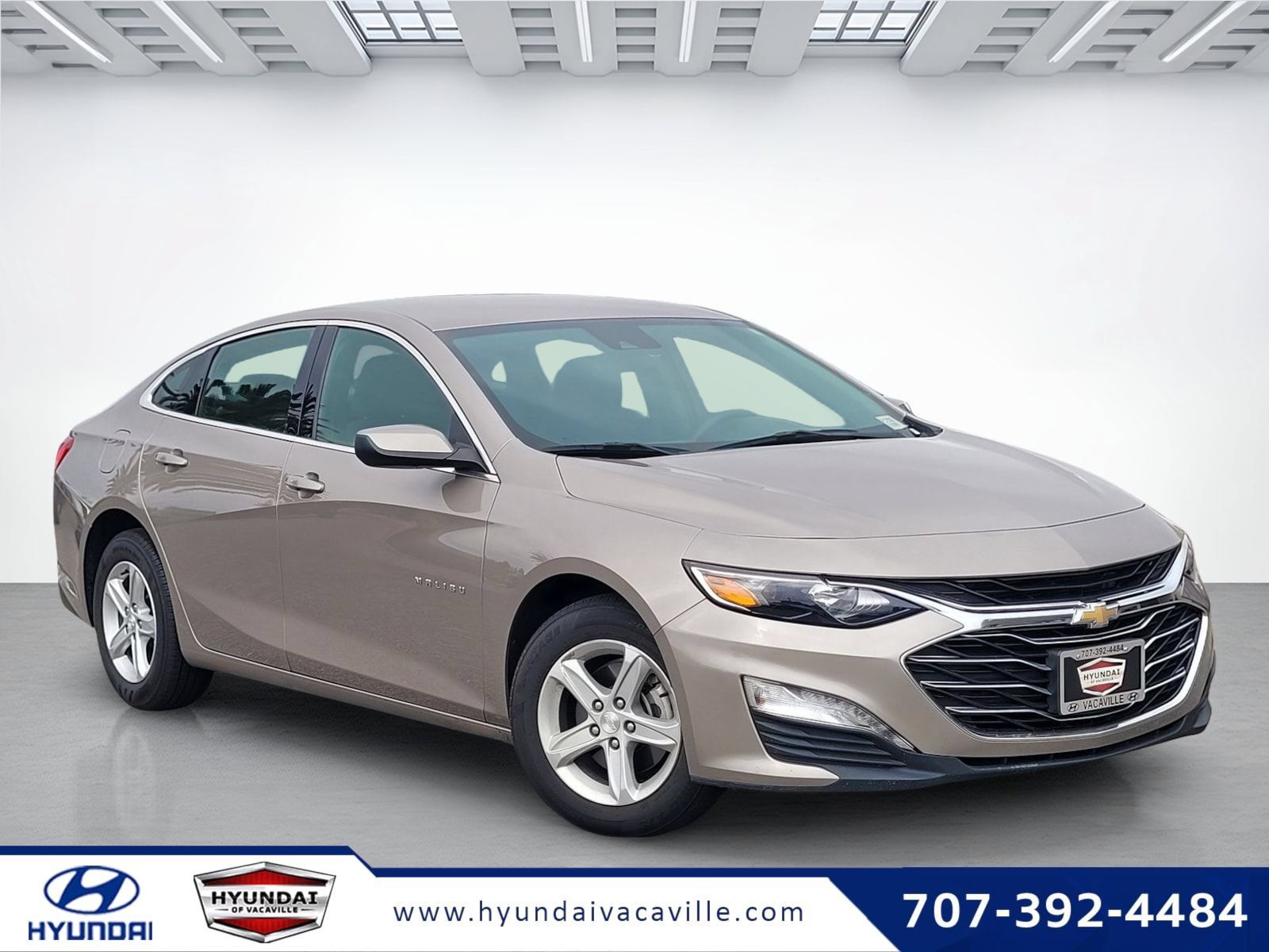 Used 2023 Chevrolet Malibu LT FWD image 1