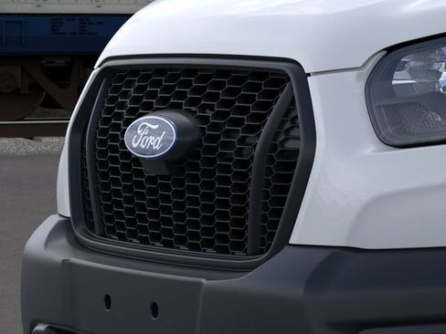 New 2026 Ford Transit 250 148 Medium Roof RWD image 17