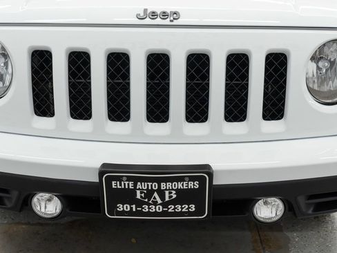 Used 2017 Jeep Patriot Sport FWD image 30
