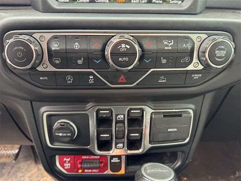 Certified 2022 Jeep Gladiator Mojave w/ LED Lighting Group image 20