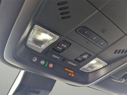 Used 2022 Chevrolet Equinox Premier image 25