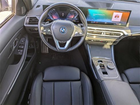Used 2024 BMW 330e xDrive image 17