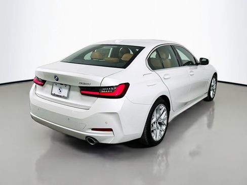 Used 2025 BMW 330i Sedan w/ Premium Package image 5