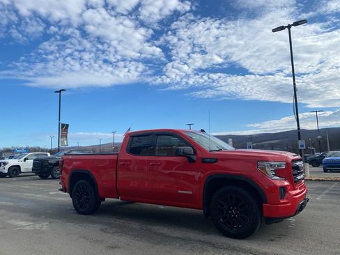 Used 2020 GMC Sierra 1500 Elevation w/ Elevation Value Package image 1