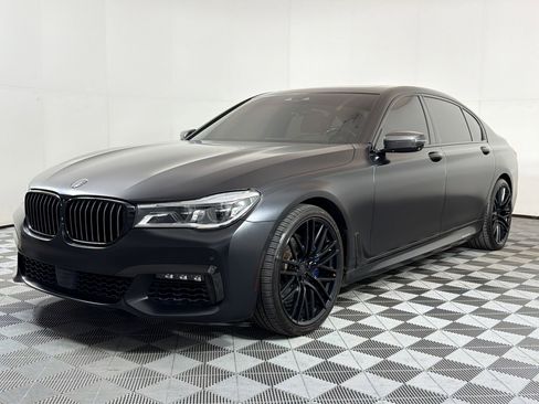 Used 2017 BMW 750i RWD image 1