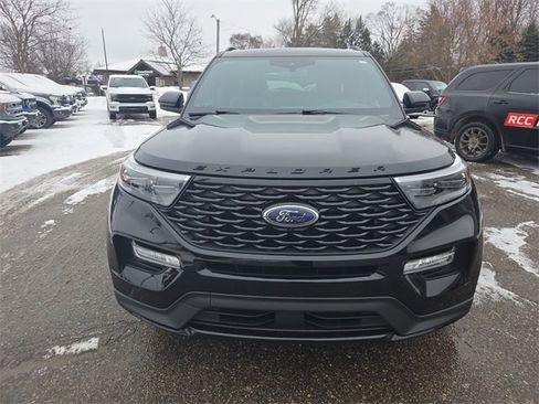 Certified 2023 Ford Explorer ST-Line w/ Class IV Trailer Tow Package image 11