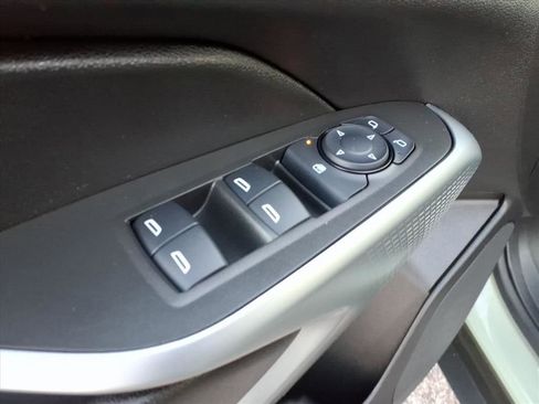 Used 2024 Chevrolet Trax RS w/ Driver Confidence Package image 13