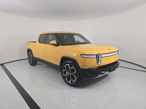 Used 2023 Rivian R1T Adventure AWD/4WD image 7