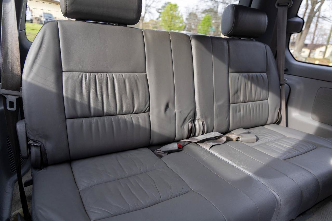 Used 2006 Toyota Land Cruiser AWD/4WD image 9