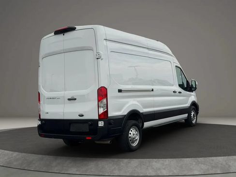 Used 2024 Ford Transit 250 148 High Roof AWD image 4