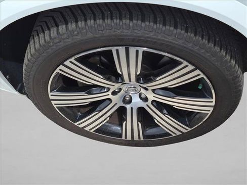 Used 2021 Volvo XC90 T6 Inscription w/ Protection Package Premier AWD/4WD image 10