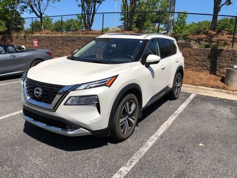 Certified 2022 Nissan Rogue Platinum w/ Head-Up Display Package image 2