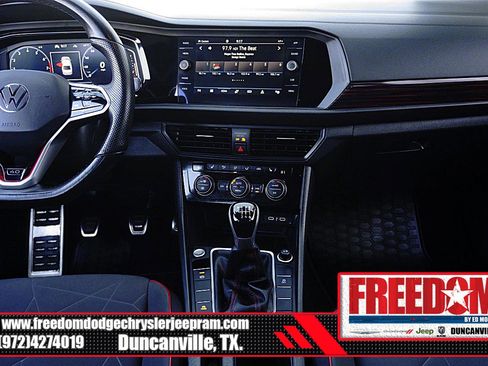 Used 2024 Volkswagen Jetta GLI 40th Anniversary Edition image 19