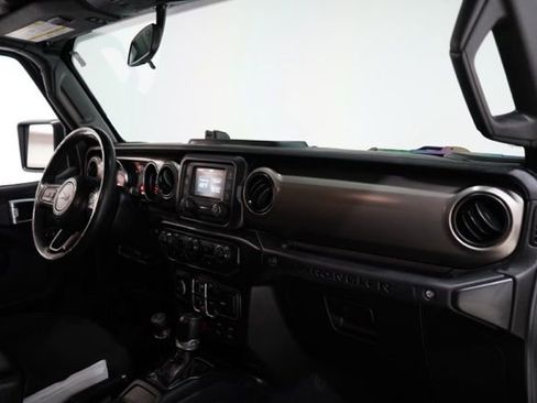 Used 2019 Jeep Wrangler Unlimited Sport S image 17