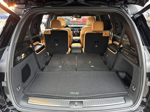 Used 2025 Jeep Grand Cherokee L Summit image 9