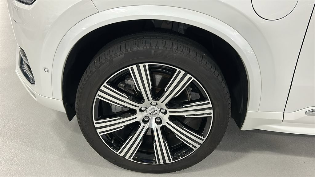 Certified 2024 Volvo XC90 T8 Plus w/ Protection Package AWD/4WD image 8