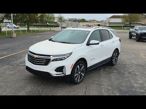 Used 2024 Chevrolet Equinox Premier AWD/4WD image 32