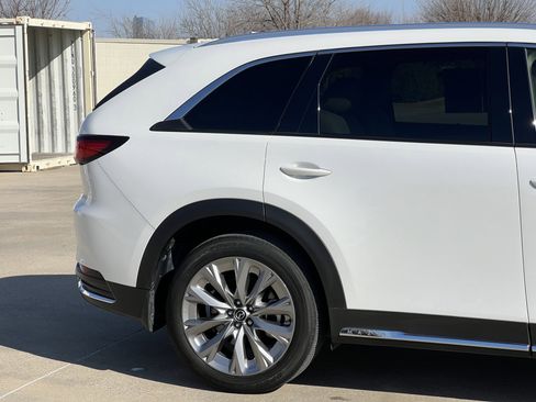 Used 2024 MAZDA CX-90 3.3 Turbo w/ Premium Package image 11