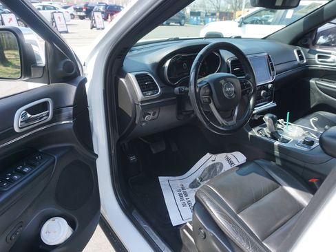 Used 2022 Jeep Grand Cherokee Limited image 7