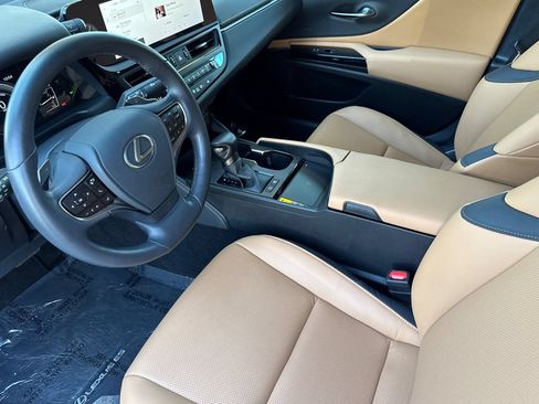 Certified 2025 Lexus ES 300h w/ Premium Package FWD image 11