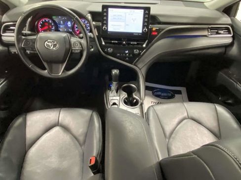 Used 2023 Toyota Camry XSE image 9