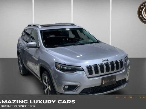 Used 2019 Jeep Cherokee Limited image 1
