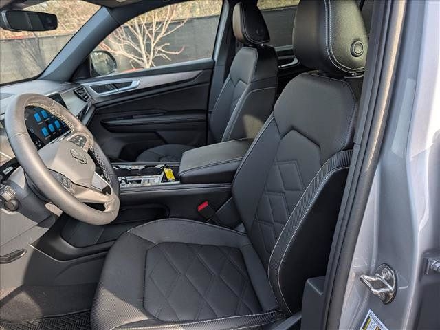 Certified 2024 Volkswagen Atlas Cross Sport SE AWD/4WD image 29