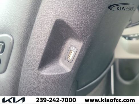 Used 2022 Kia Carnival SX Prestige FWD image 16