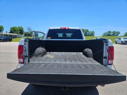 Used 2018 RAM 2500 Tradesman w/ Chrome Appearance Group AWD/4WD image 23